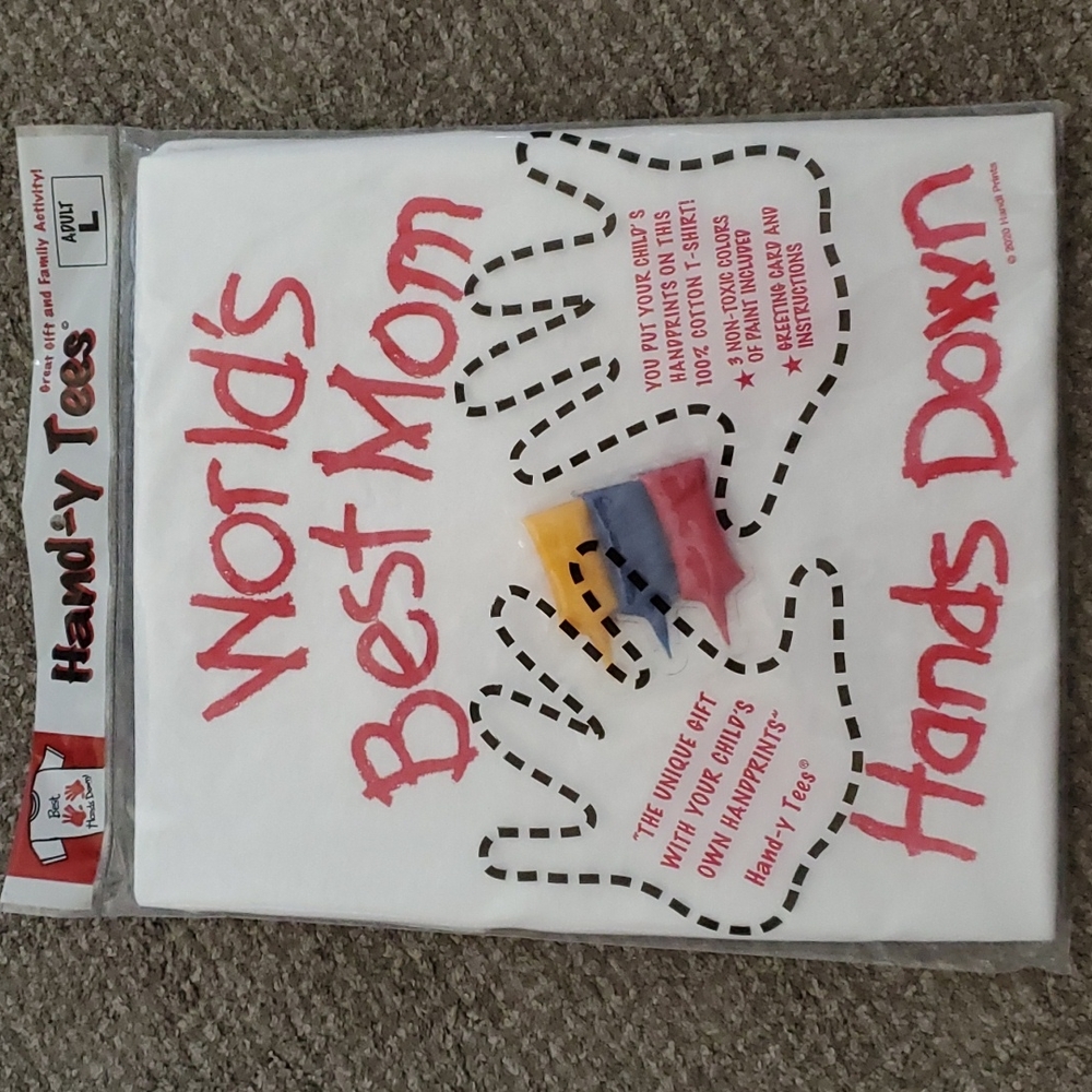 WORLDS BEST MOM  Hand--y craft shirt!